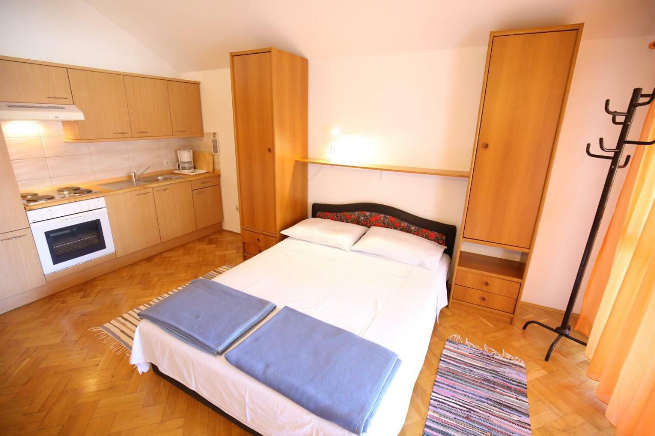 Apartments Paleka Petrčane Exterior foto
